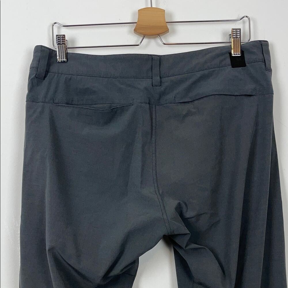 Vuori Flat Front Aim Technical Performance Men's … - image 7